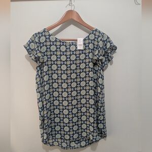NWT Loft Woman's Size Extra Small Blue And Yellow Patterned Short Sleeve Blouse